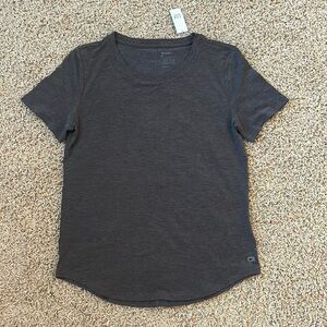 NWT Gapfit Breathe tee